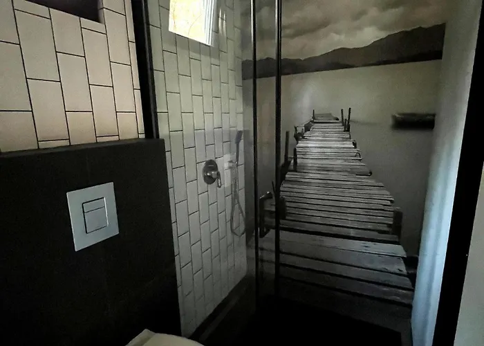 Apartment Przeszklony Tiny House W Lesie Tomczyn